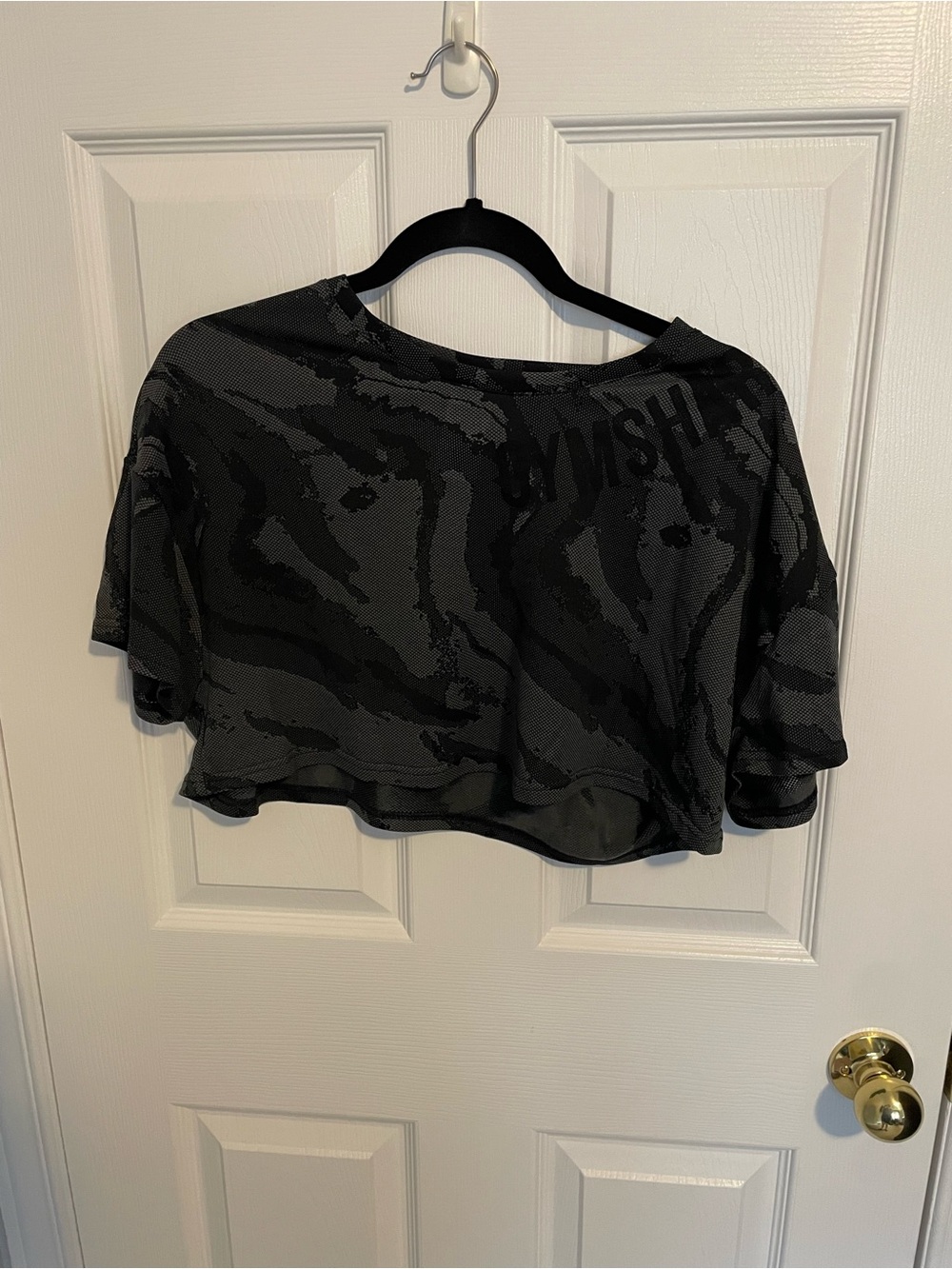 Gymshark Cropped Black & Charcoal Patterned Women's Top